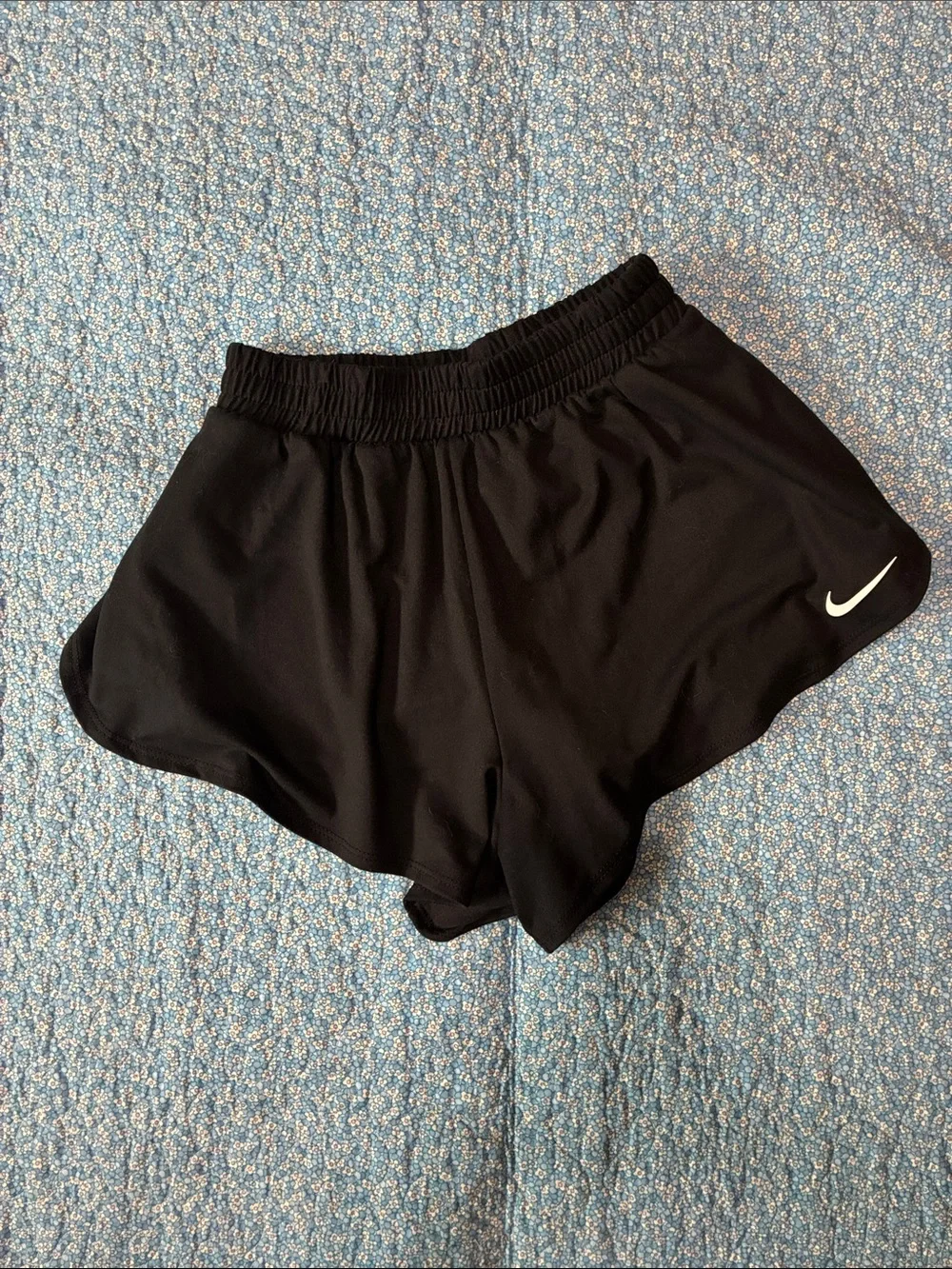 Nike Black Girls Athletic Running Shorts loose fit built in bike short
